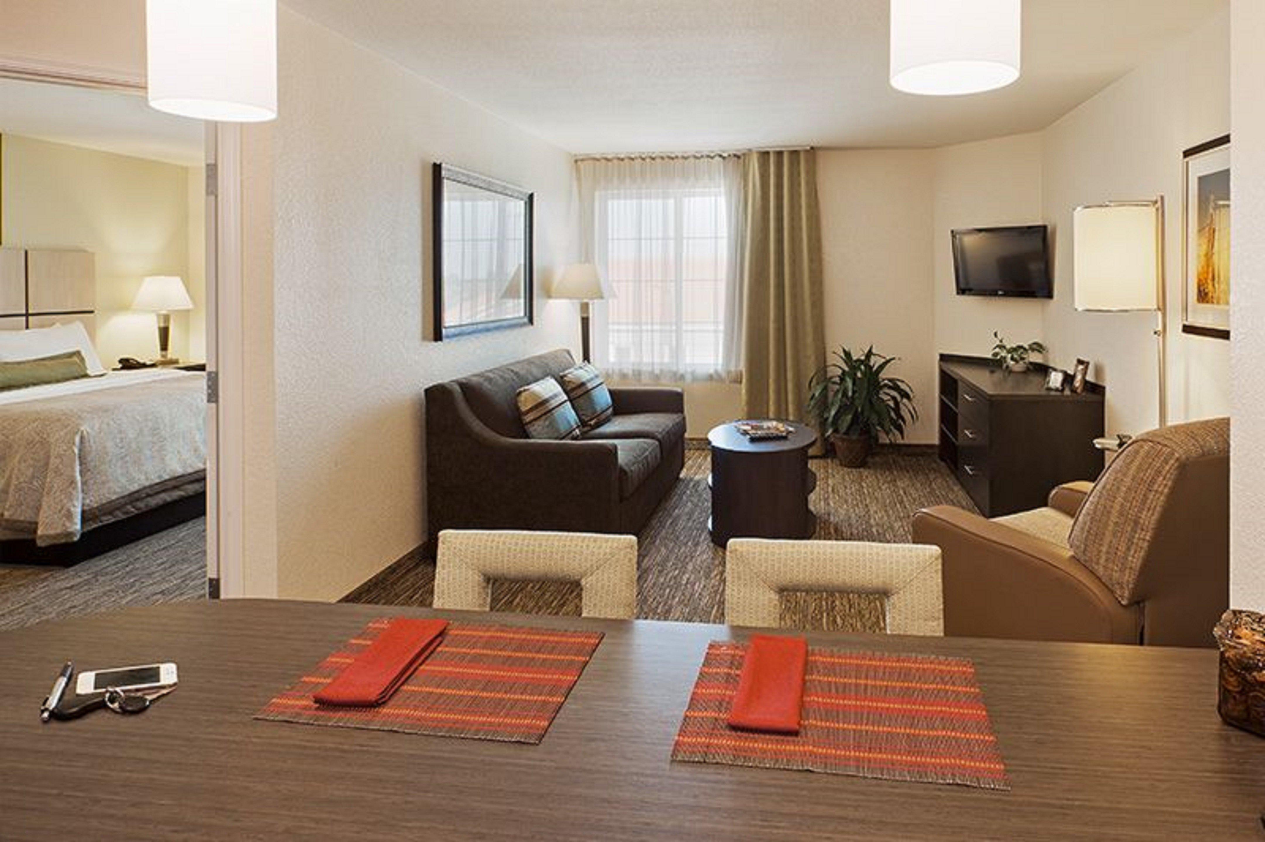 Candlewood Suites Pearl By Ihg Exterior photo