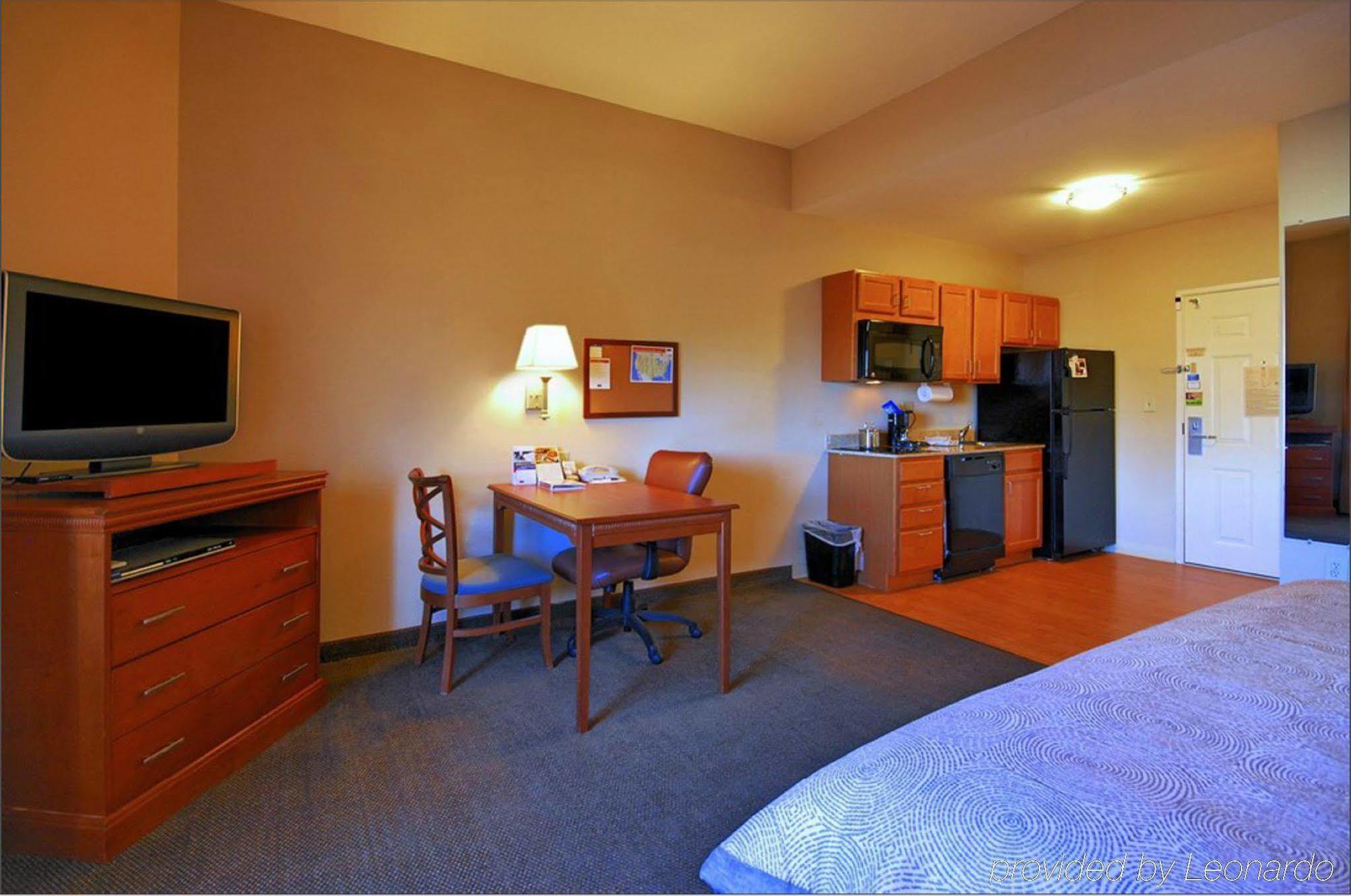 Candlewood Suites Pearl By Ihg Exterior photo