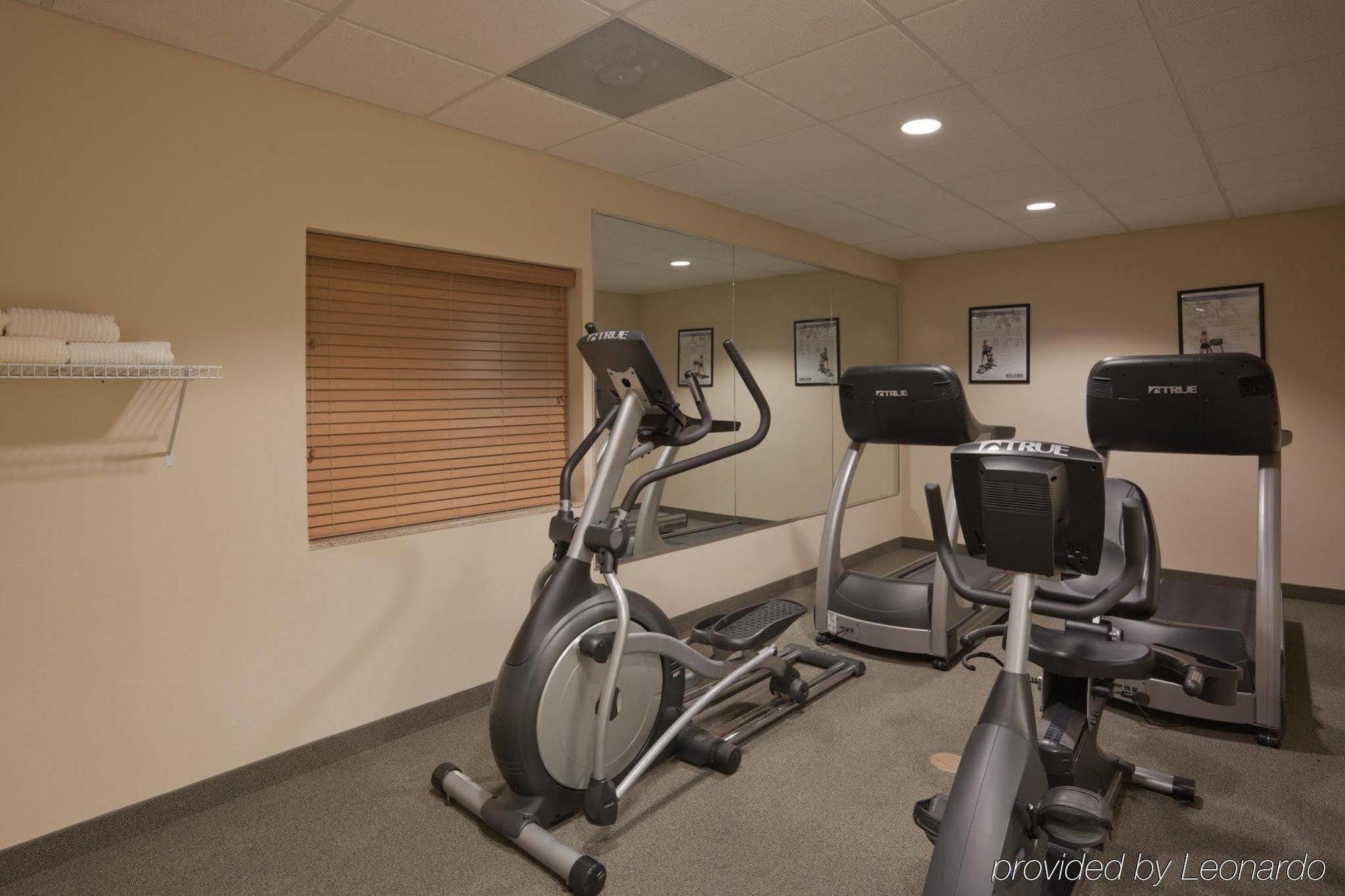 Candlewood Suites Pearl By Ihg Facilities photo
