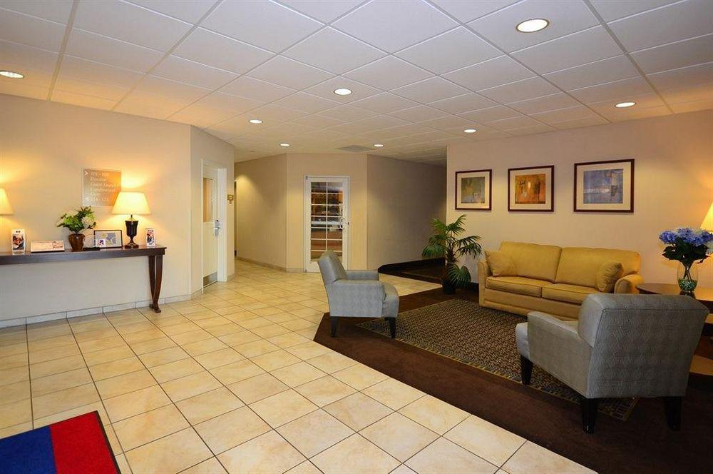 Candlewood Suites Pearl By Ihg Interior photo
