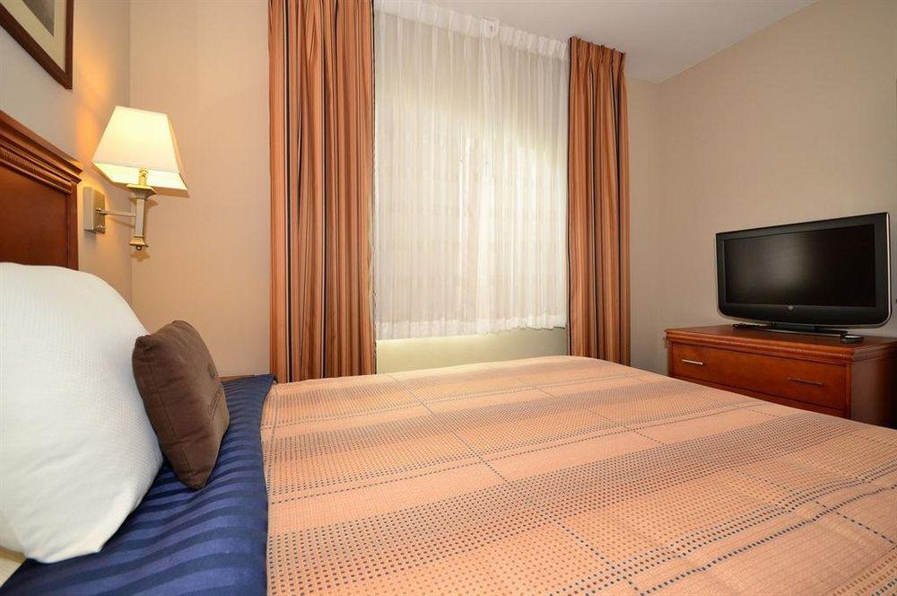 Candlewood Suites Pearl By Ihg Room photo
