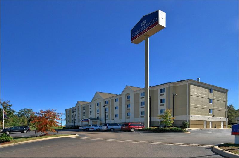 Candlewood Suites Pearl By Ihg Exterior photo